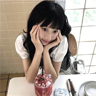 葛洛莉亚·贝尔